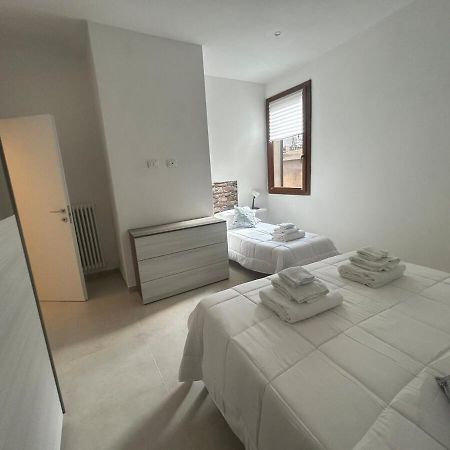 Carradori 2 Apartment-Historic Center-Autodromo อิโมลา ภายนอก รูปภาพ