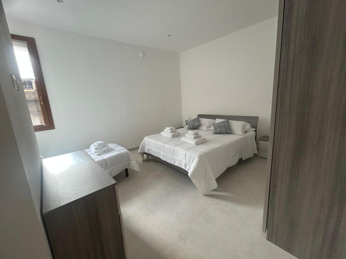 Carradori 2 Apartment-Historic Center-Autodromo อิโมลา ภายนอก รูปภาพ