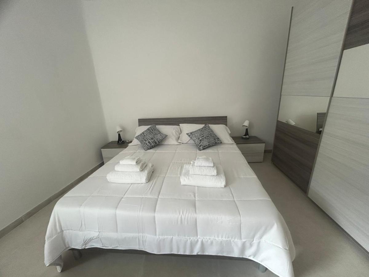 Carradori 2 Apartment-Historic Center-Autodromo อิโมลา ภายนอก รูปภาพ